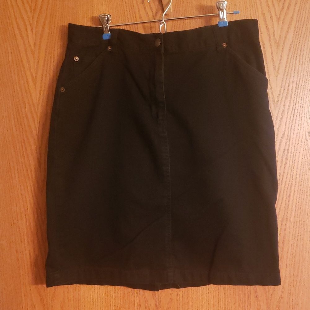 Very Nice Bill Blass Black Lightweight Denim Jean Skirt Sz 12